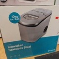 1485738-3 Collection of smaller kitchen appliances - Voltage, Champion, etc