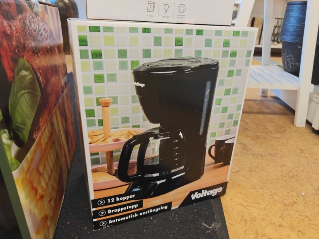 1485738-9 Collection of smaller kitchen appliances - Voltage, Champion, etc