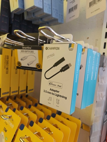 1485745-5 Mobile accessories - Tekmee, Smartline, Philips, Celly and others.