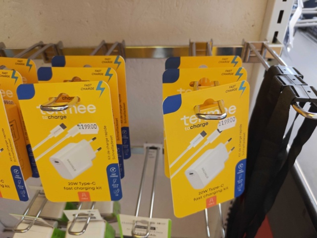 1485745-10 Mobile accessories - Tekmee, Smartline, Philips, Celly and others.
