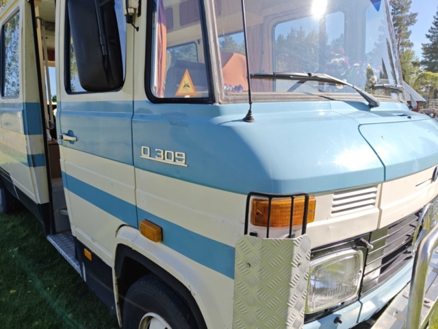 1564797-26 Husbuss Mercedes-Benz L 608 DGE, 85hk, 1982