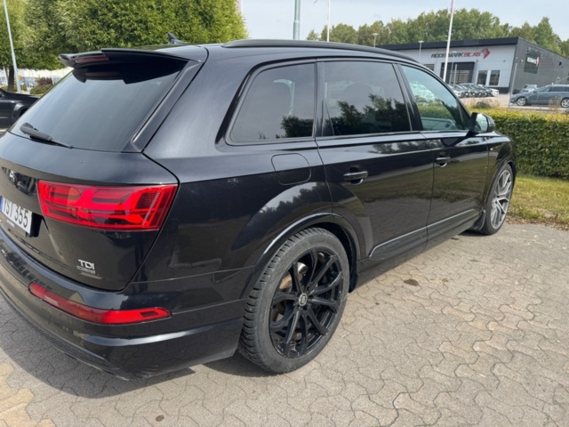 1406062-5 Audi Q7 7-Seater 3.0 TDI V6 quattro TipTronic, 272hp, 2018