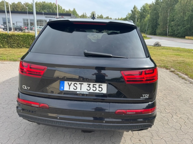 1406062-6 Audi Q7 7-Seater 3.0 TDI V6 quattro TipTronic, 272hp, 2018