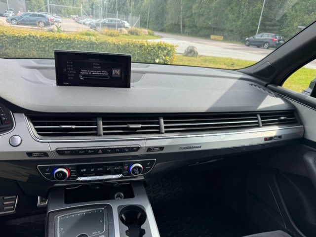 1406062-40 Audi Q7 7-Seater 3.0 TDI V6 quattro TipTronic, 272hp, 2018