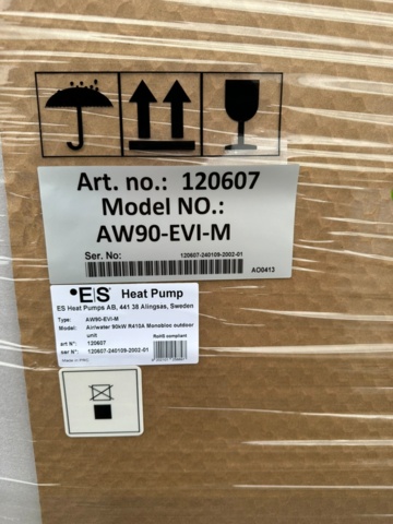 1571646-2 90 kW Air/Water Heat Pump – Unused for industry and larger properties – P61