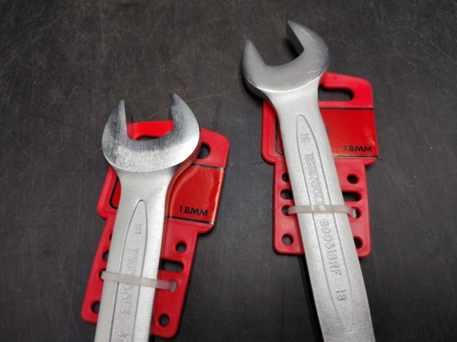 1571647-4 U-ringspärrnycklar, 4 st - TengTools, 18 mm, ledbar ring, spärrfunktion