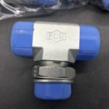 1571660-8 Hydraulic T-couplings and angle couplings - mixed dimensions