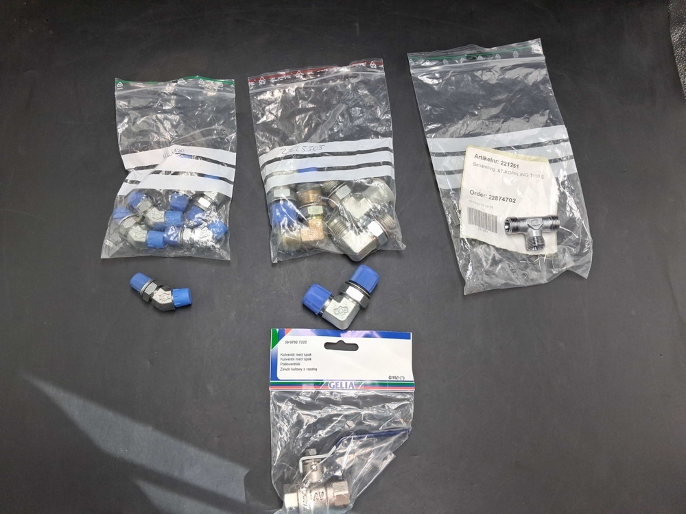 1571662-2 Hydraulic couplings and adapters - mixed models