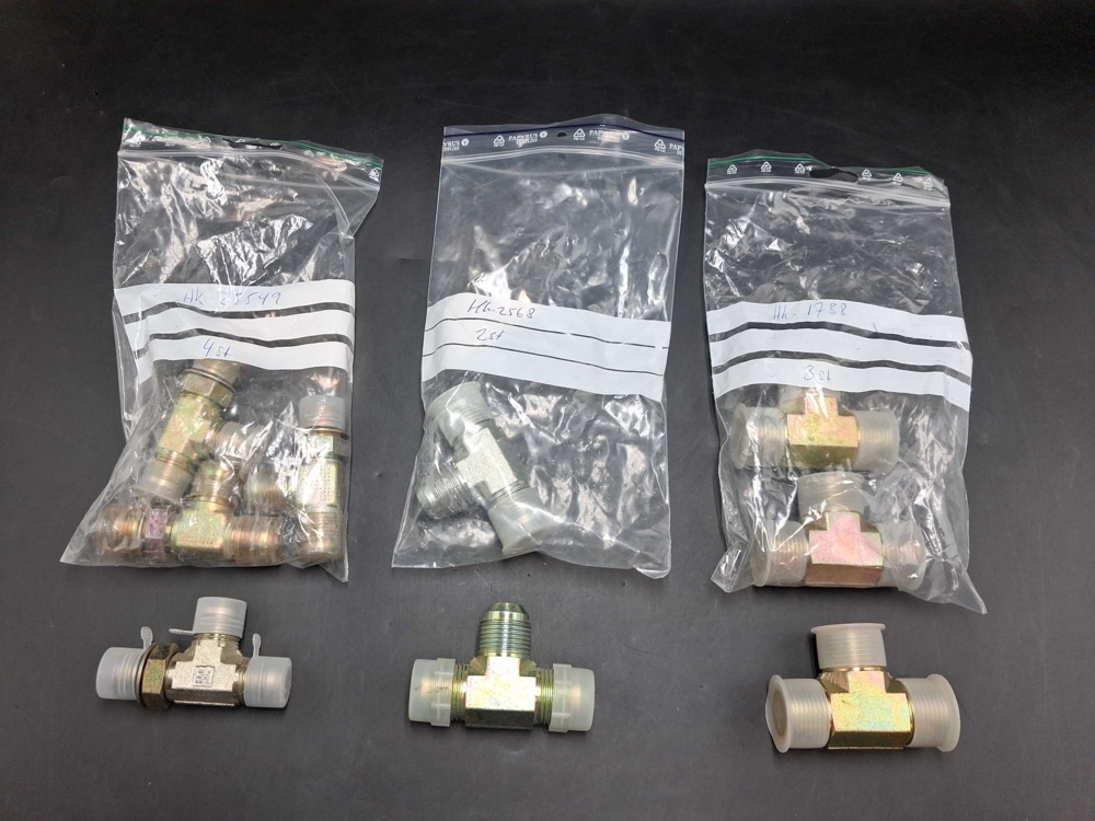 1571670-2 Hydraulic T-couplings - mixed models