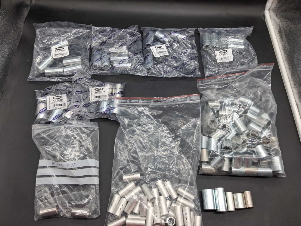 1571675-2 Sleeves, washers and fasteners - mixed lot