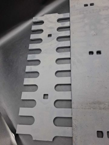 1571677-12 Ventilation and mounting parts - mixed lot