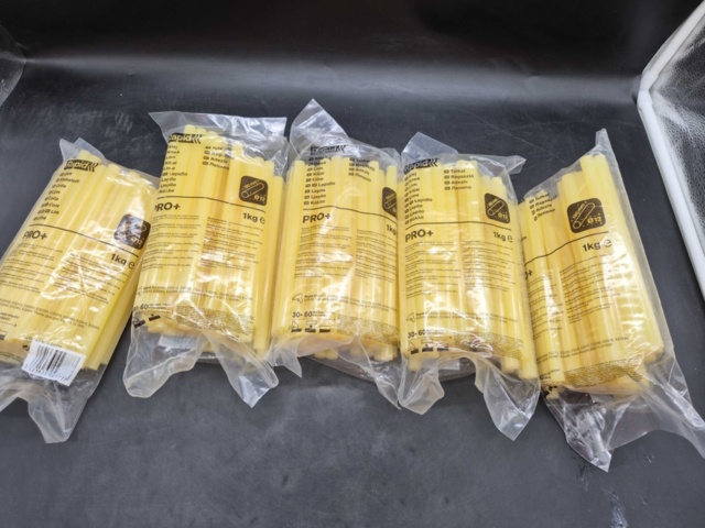 1571709-4 Limstavar, 15 st x 1 kg - Rapid, Universal PRO+, 12 mm