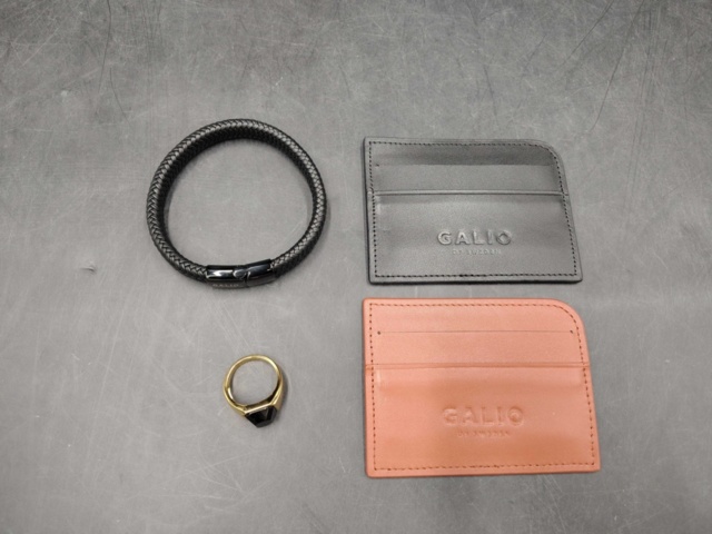 1571738-5 Accessoarer med korthållare och smycken - Galio