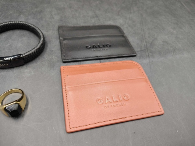 1571738-10 Accessoarer med korthållare och smycken - Galio
