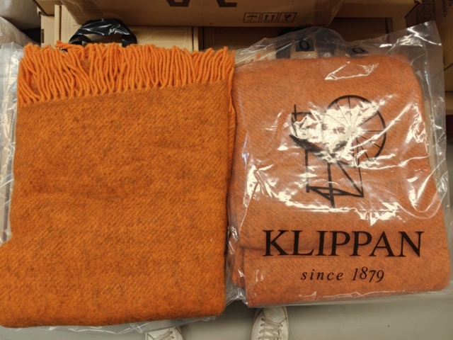 1564801-2 Wool blankets 2 pcs new - Klippan Gotland Orange