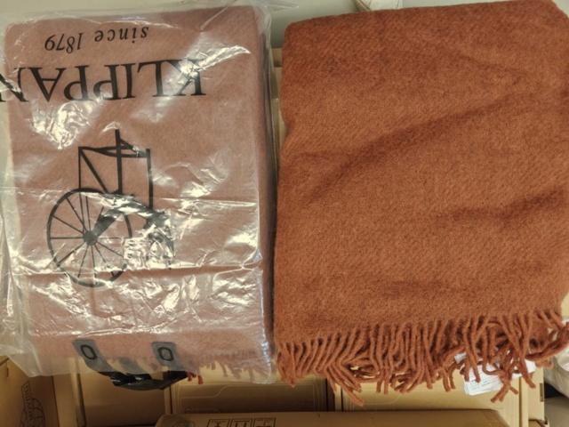 1564802-2 Wool blankets 2 pcs new - Klippan Gotland