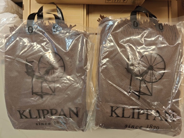 1564803-1 Ullfiltar 2 st nya - Klippan Gotland Walnut