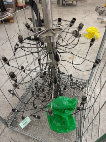 1566677-6 Taklampa