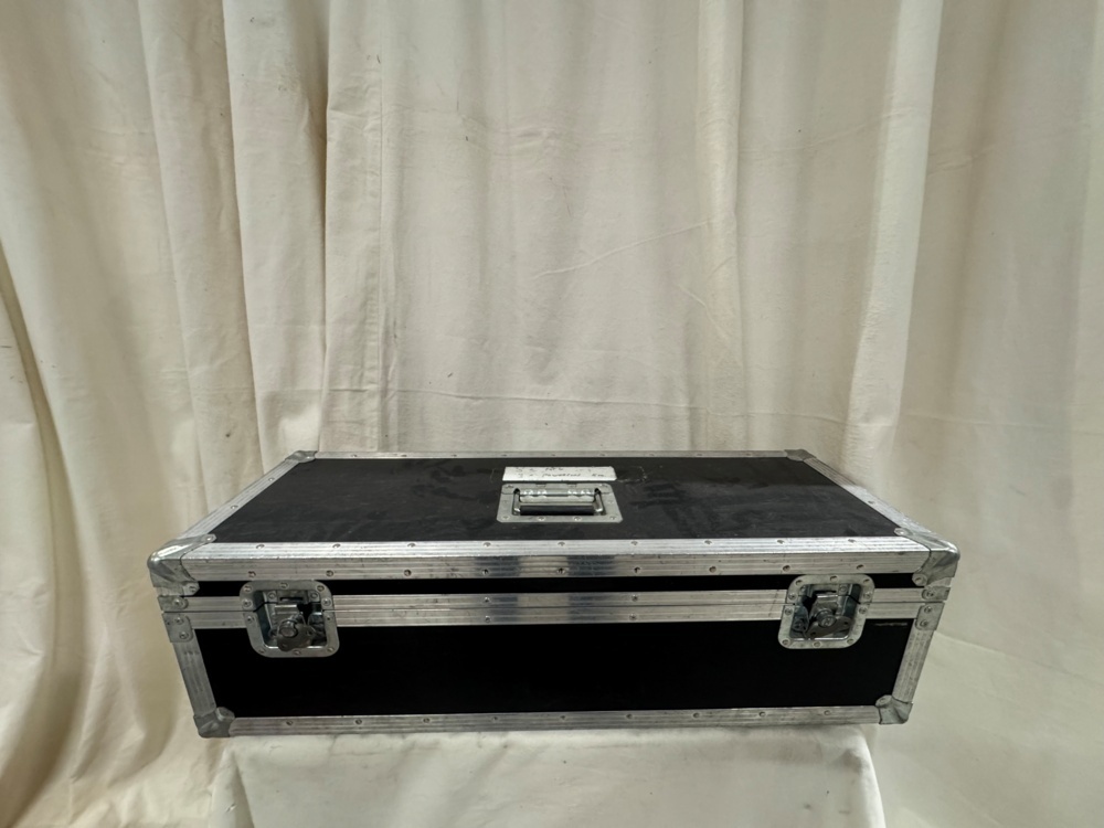 1535924-2 PAR 16, 4-Bar
