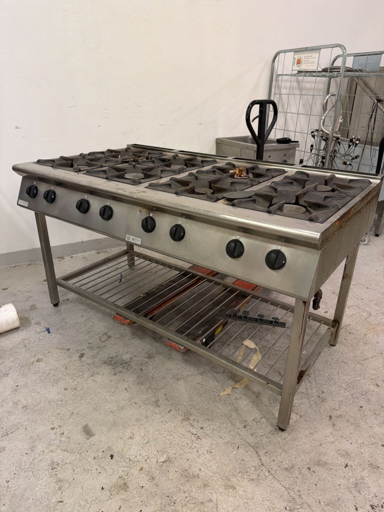 1566679-1 Gas stove with 8 burners – Wery