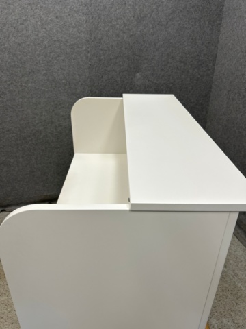 1436435-9 Receptionsdisk med belysning