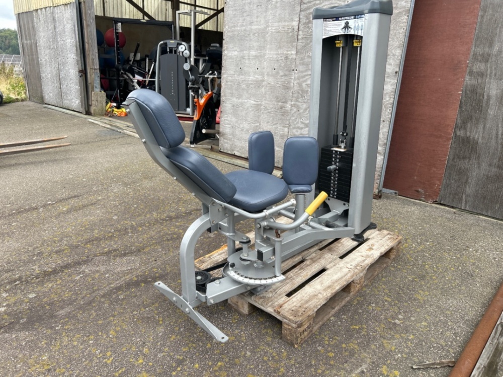 1486368-1 Hip abductor/adductor - Nautilus Steel