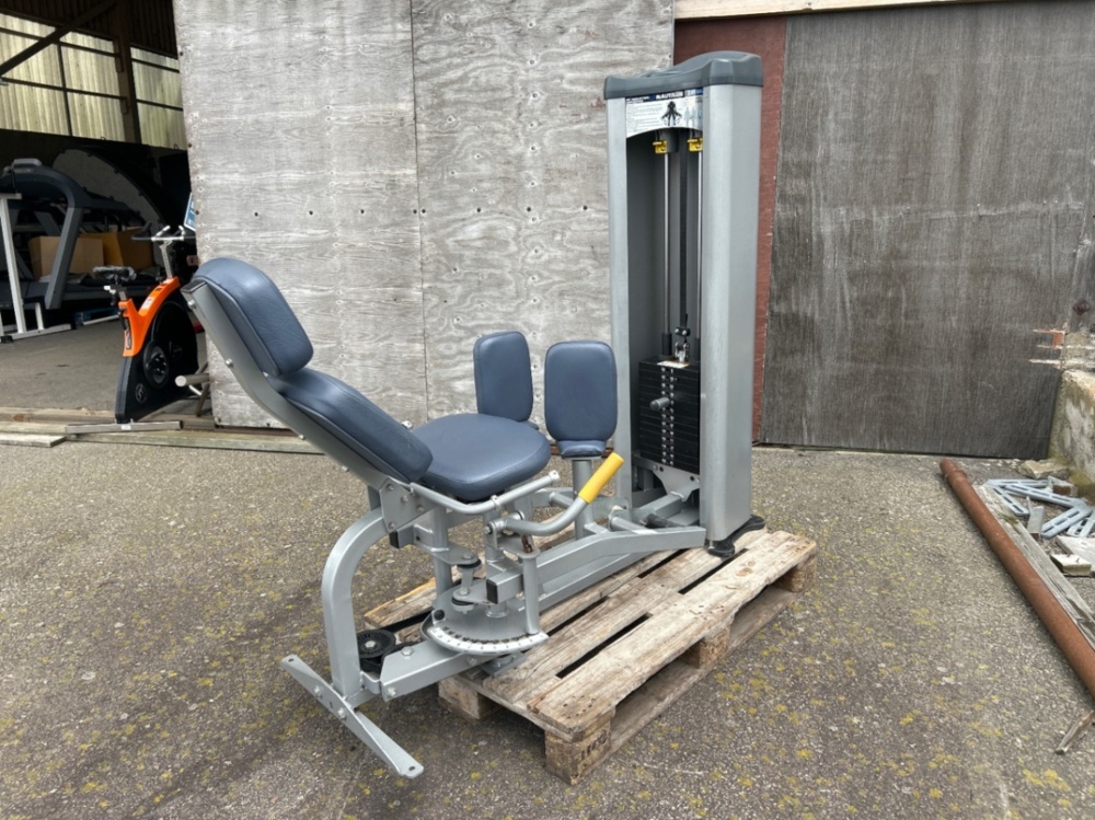 1486368-2 Hip abductor/adductor - Nautilus Steel