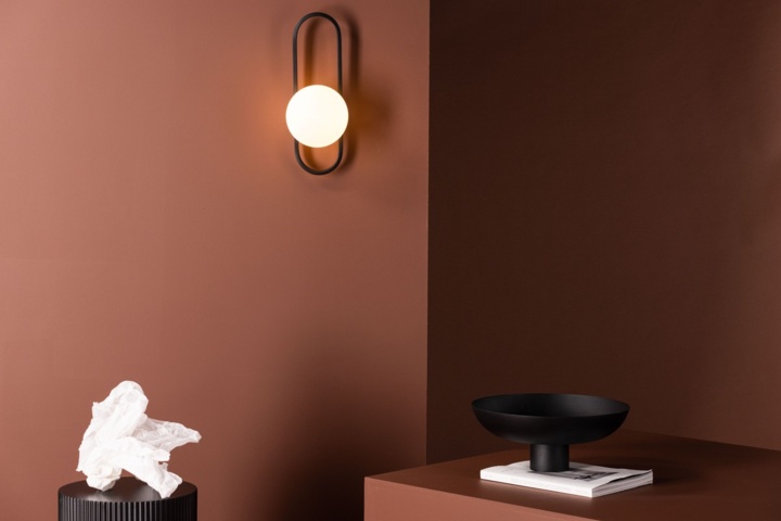 1570055-6 Soffbord 40cm svart & lampa