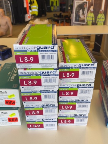 1529977-1 Engångshandskar och munskydd – Semperguard och Hoki Living Care