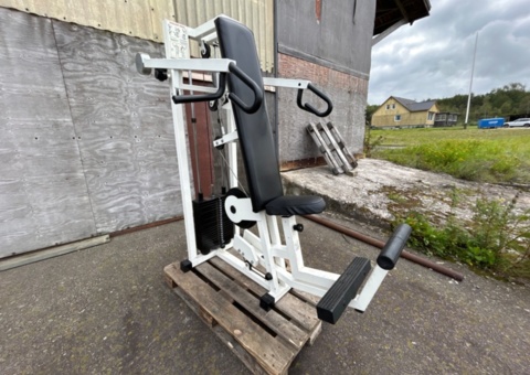 Shoulder press machine - Technogym Shoulder Press