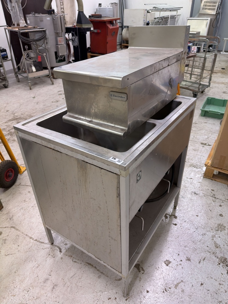 1566693-1 Water bath and relief bench - Electrolux