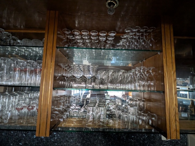 1320541-12 Porcelain, glass, ice maker, etc.