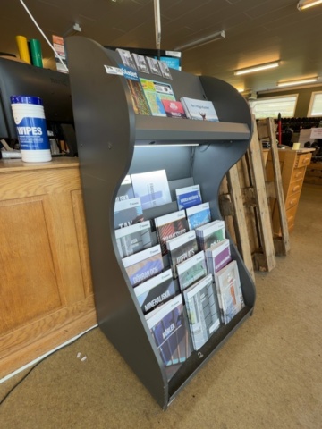 1529984-2 Display stand