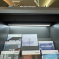 1529984-4 Display stand