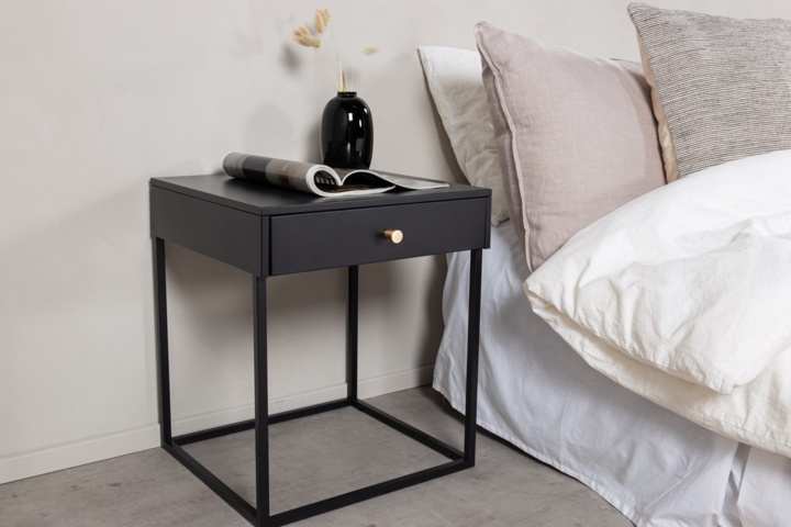 1570012-1 Bedside tables black 2pcs