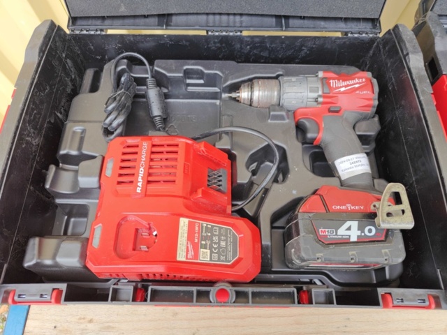 1484508-7 Milwaukee screwdriver and nut driver