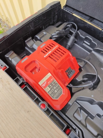 1484508-10 Milwaukee screwdriver and nut driver