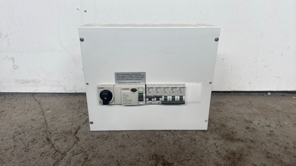 1571827-1 Standard fuse center, 1-row