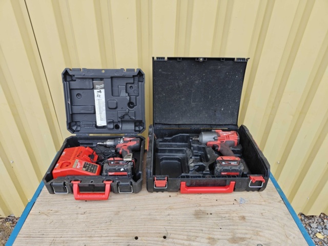 1484509-1 Milwaukee screwdriver and nut driver