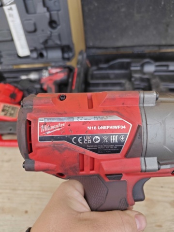 1484509-4 Milwaukee screwdriver and nut driver
