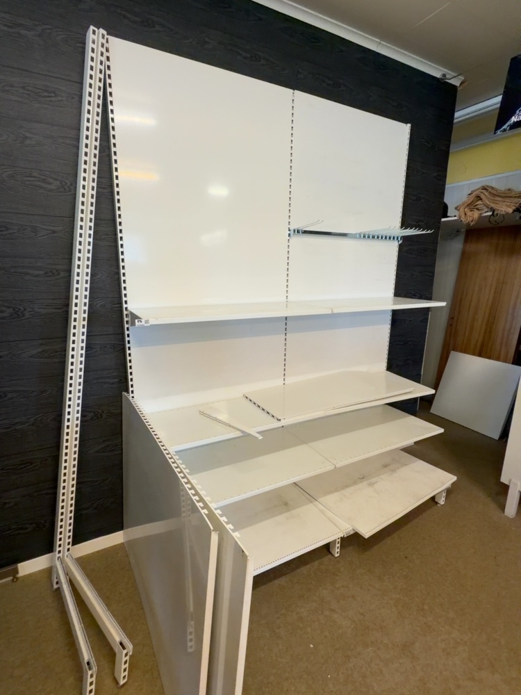 1529999-2 Hylla 3 sektioner