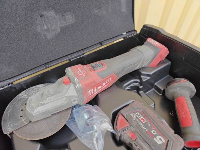 1484510-3 Milwaukee screwdriver, nutrunner and angle grinder
