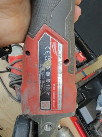 1484510-4 Milwaukee screwdriver, nutrunner and angle grinder