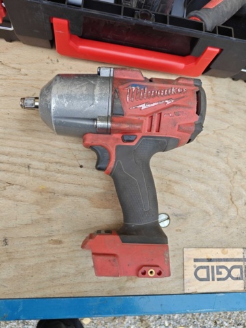 1484510-7 Milwaukee screwdriver, nutrunner and angle grinder