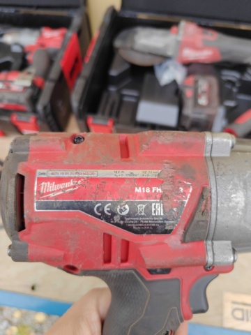 1484510-9 Milwaukee screwdriver, nutrunner and angle grinder