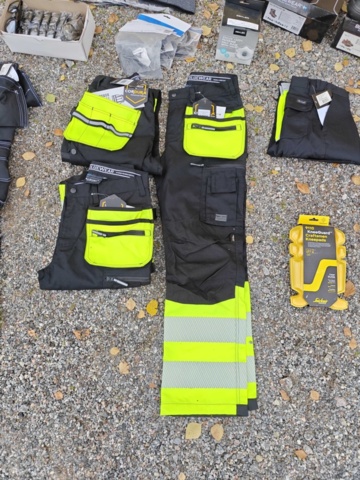1484512-6 Mixed work clothes