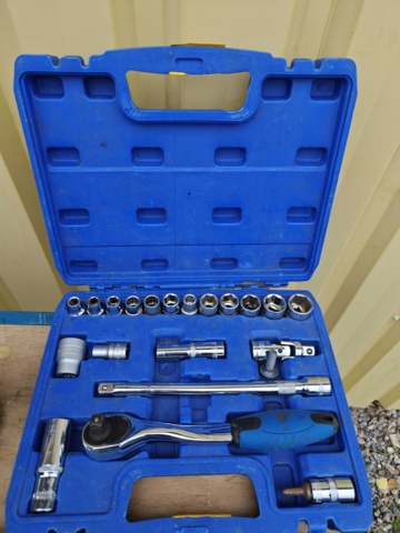 1484516-11 Hammer drill, whisk, angle grinder and more