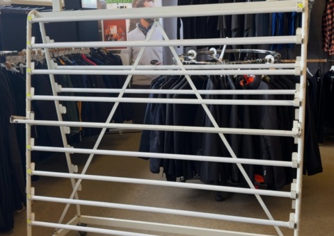 Displayställ på hjul
