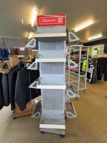 1530012-2 Display stand - Well