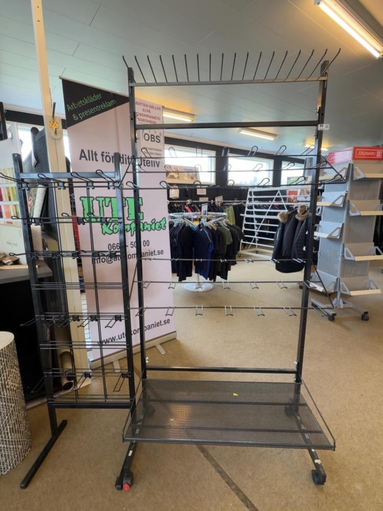 1530013-1 Klädställ